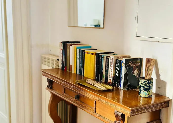 Spacious And Quiet Gemelli Apartment *